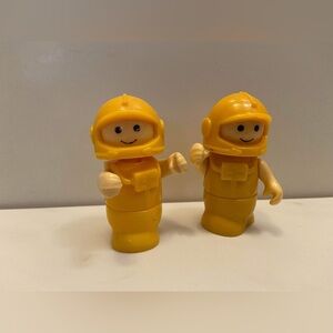 PLAYSKOOL SHELCORE PEOPLE LOT OF 2 Astronauts Scuba Divers